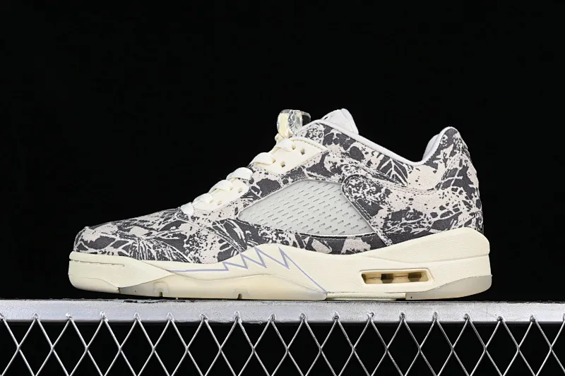 All categories Air Jordan Jordan series basketball shoes Air Jordan 5 Air Jordan 5 Low "Expression" AJ5 Joe 5 suede white low-top basketball shoes DA8016-100